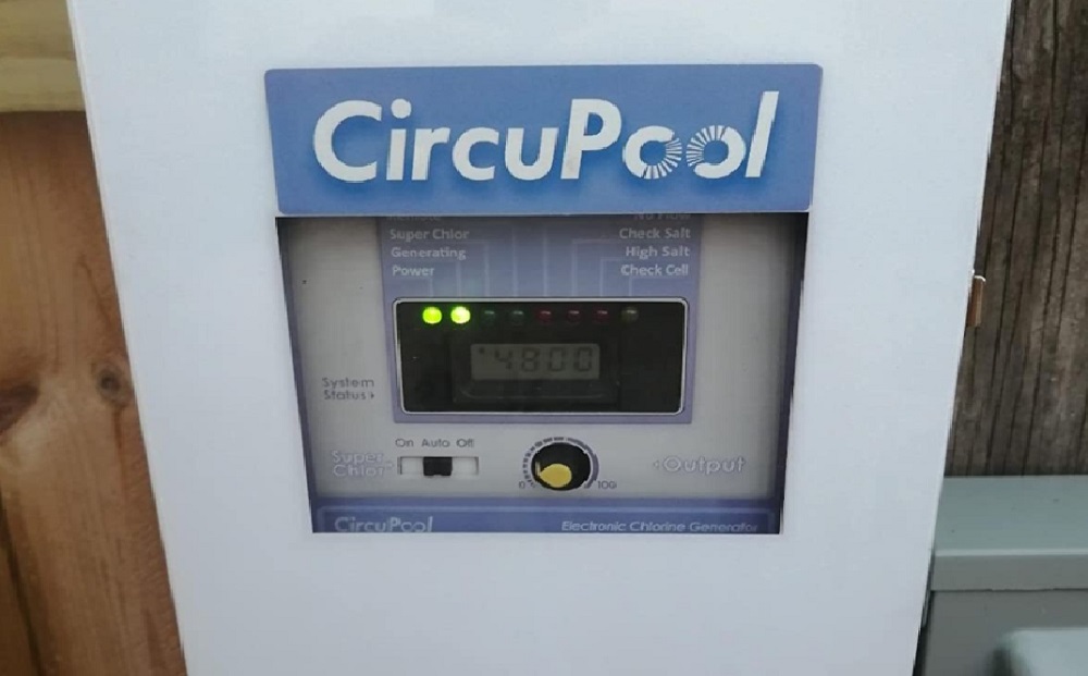 Circupool Universal40 Saltwater Chlorinator