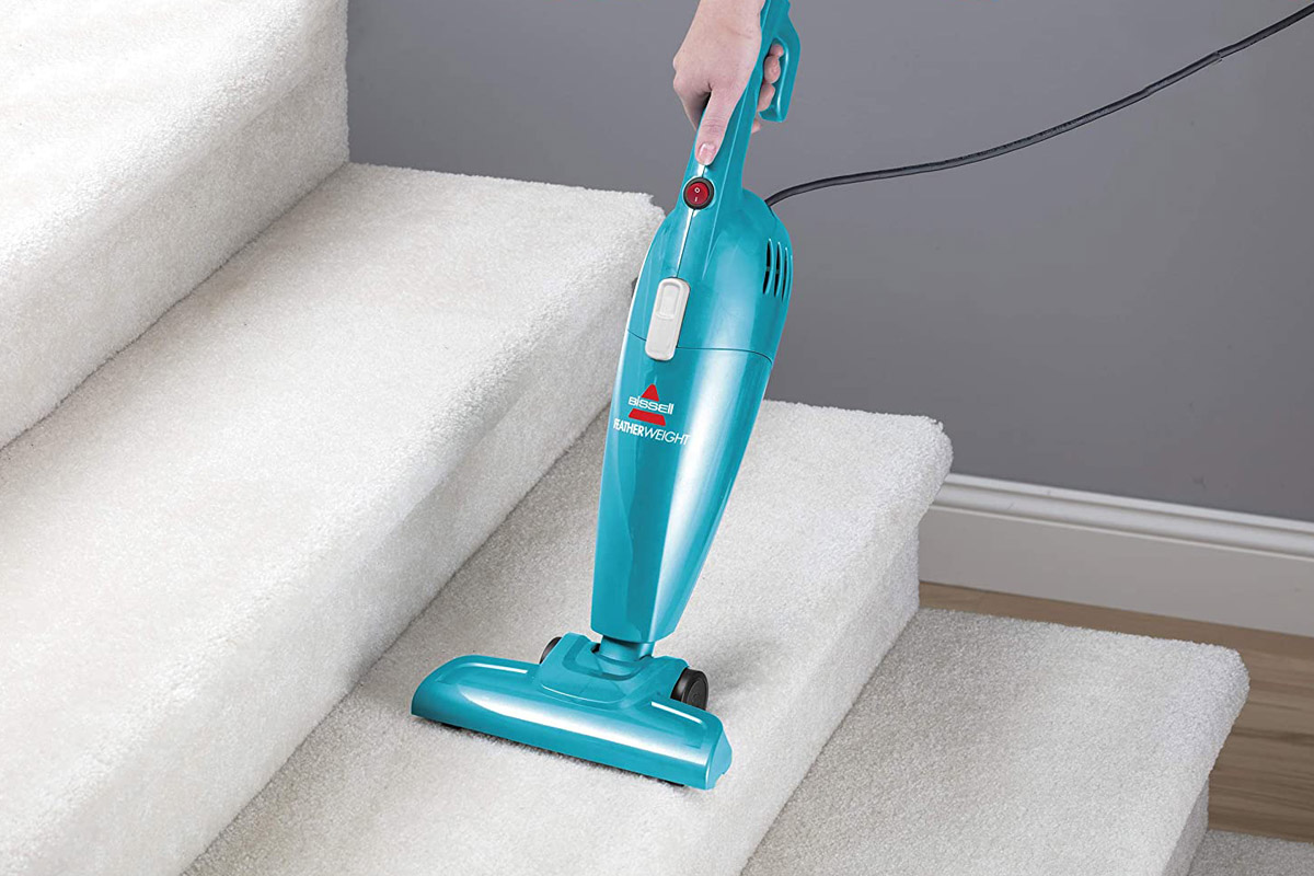 15 Best Vacuums for Stairs in 2022 HouseholdMe