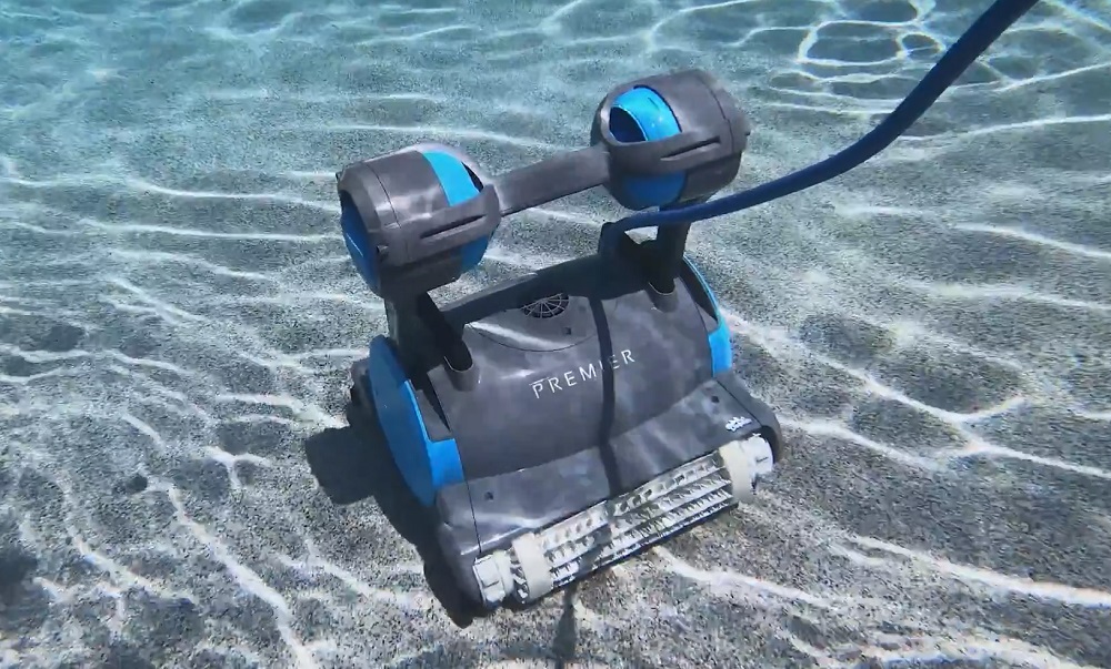 Can You Leave Your Robotic Pool Cleaner In the Pool Overnight?