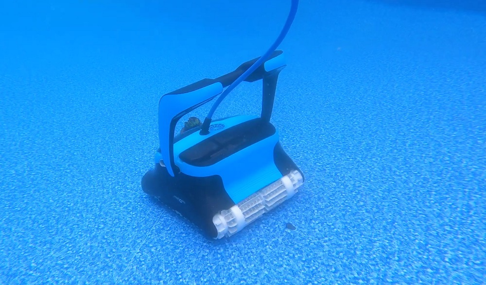Robotic Pool Cleaner – 5 Things To Look For