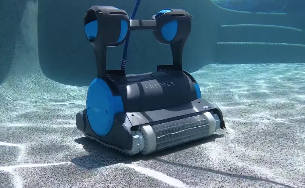 Robotic Pool Cleaner Maintenance Tips